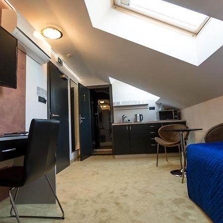 Apart Hotel Golden Apartments Kosice Bagian luar foto