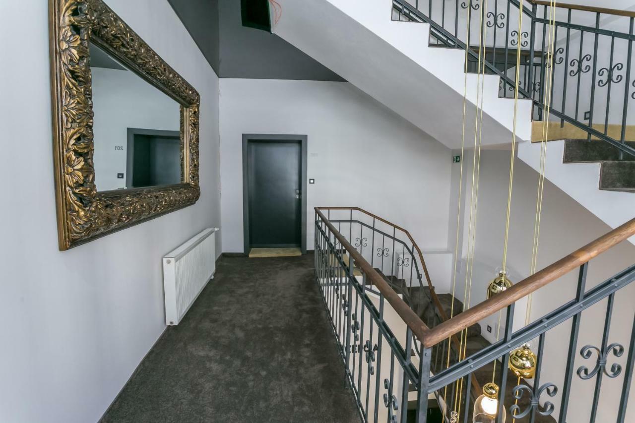 Apart Hotel Golden Apartments Kosice Bagian luar foto