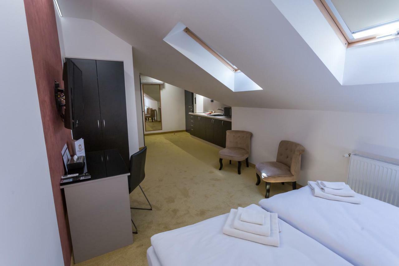 Apart Hotel Golden Apartments Kosice Bagian luar foto