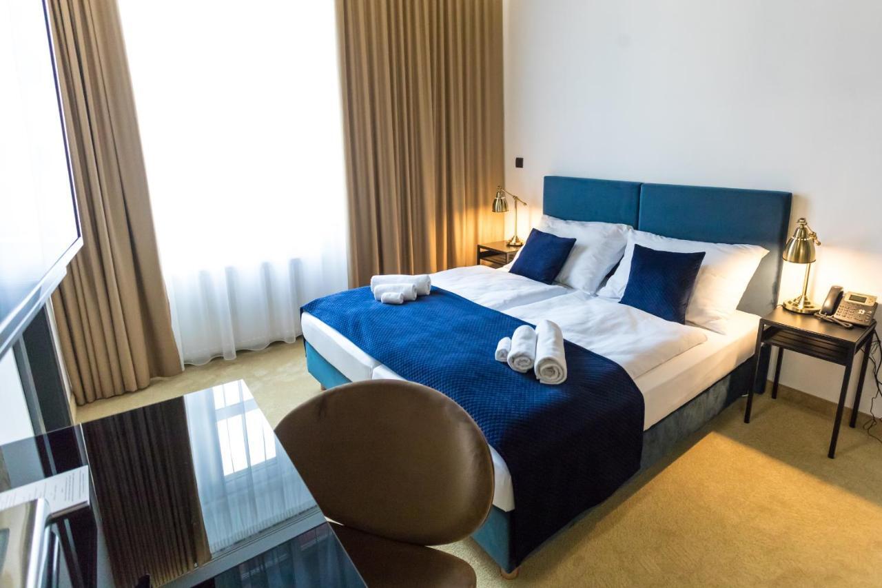Apart Hotel Golden Apartments Kosice Bagian luar foto