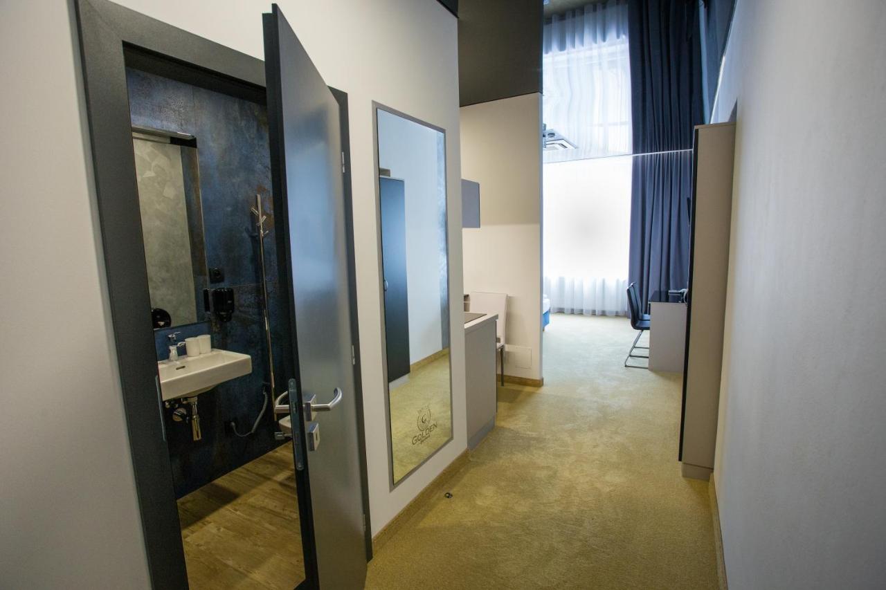 Apart Hotel Golden Apartments Kosice Bagian luar foto